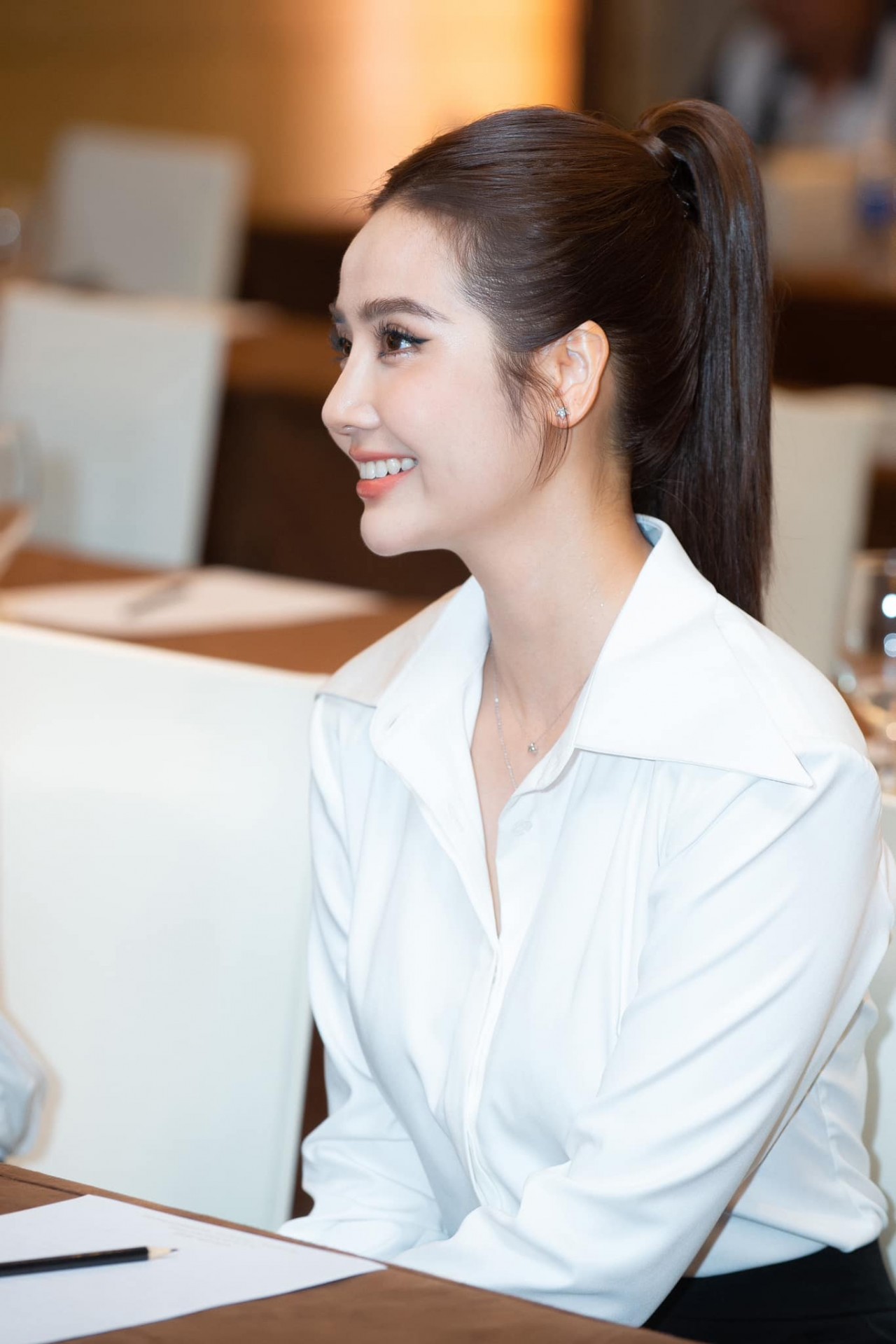 Nhan sắc Phan Minh Huyền