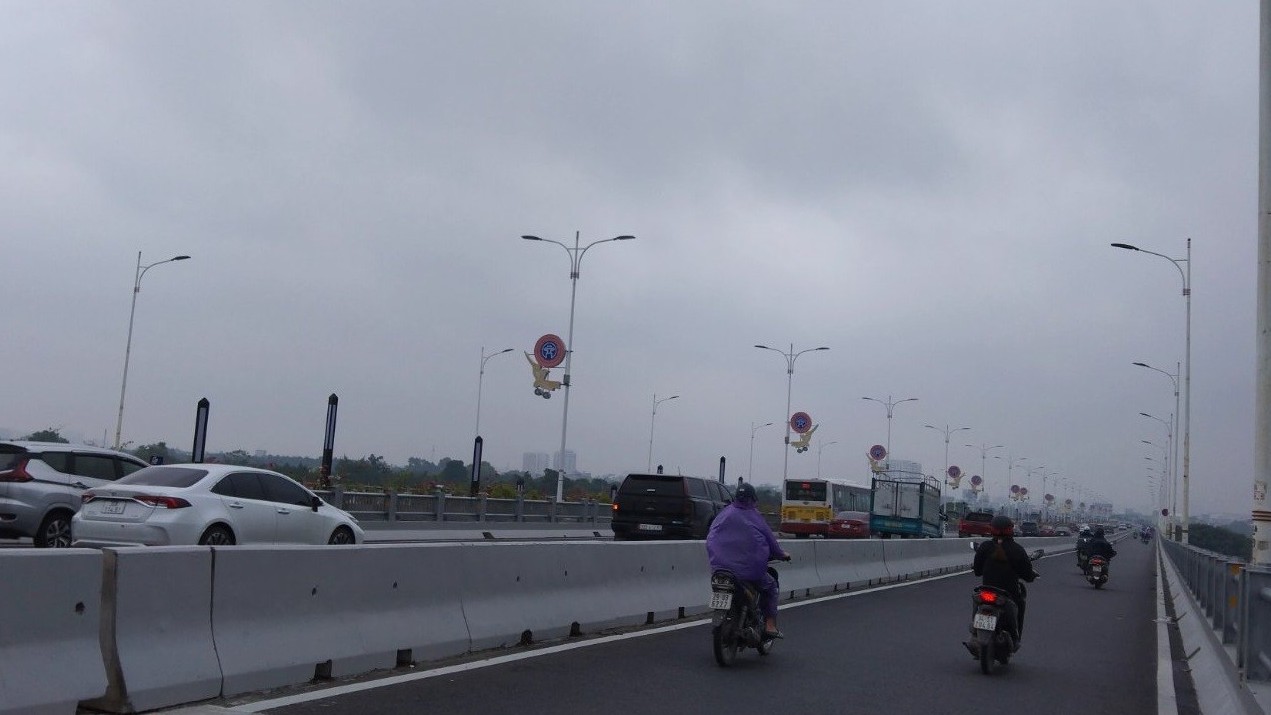 Dự báo diễn biến không khí lạnh mạnh: Ngày 16/12, Bắc Bộ chuyển rét, mưa rào, vùng núi cao có mưa tuyết và băng giá; Trung Trung Bộ mưa to cục bộ