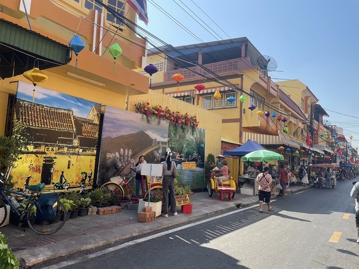 Giá trị gia đình ‘hồn cốt’ của Tết Việt