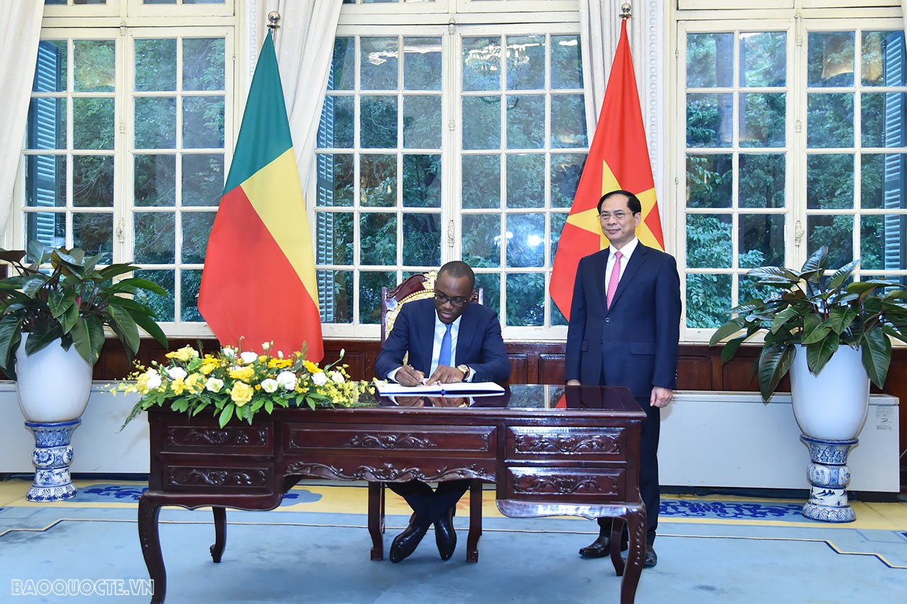 Benin mong muốn học hỏi kinh nghiệm của Việt Nam, cũng như hợp tác trong các lĩnh vực đầu tư, thương mại, nông nghiệp, y tế và giáo dục... 