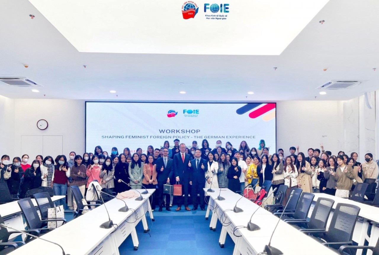 Học hỏi kinh nghiệm của Đức trong định hình chính sách đối ngoại nữ quyền Học hỏi kinh nghiệm của Đức trong định hình chính sách đối ngoại nữ quyền