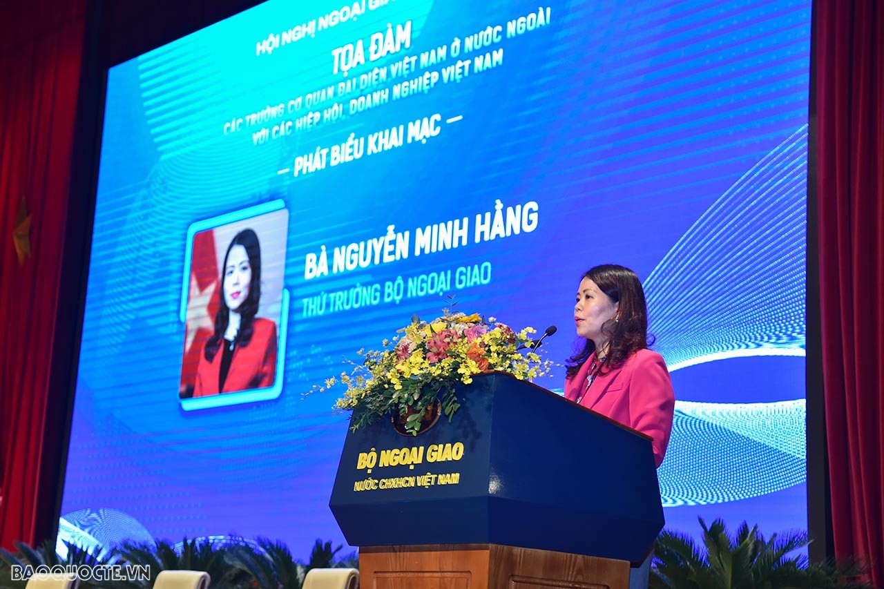 Khai mạc Tọa đàm giữa các Trưởng Cơ quan đại diện Việt Nam ở nước ngoài với các hiệp hội và doanh nghiệp Khai mạc Tọa đàm giữa các Trưởng Cơ quan đại diện Việt Nam ở nước ngoài với các hiệp hội và doanh nghiệp