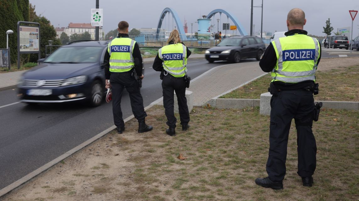 Đức gia hạn kiểm soát biên giới với Czech, Ba Lan và Thụy Sỹ. (Nguồn: TVP World) Đức gia hạn kiểm soát biên giới với Czech, Ba Lan và Thụy Sỹ. (Nguồn: TVP World)