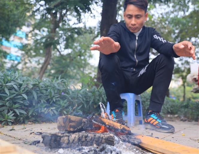 Người Hà Nội trong đợt rét đậm đầu Đông