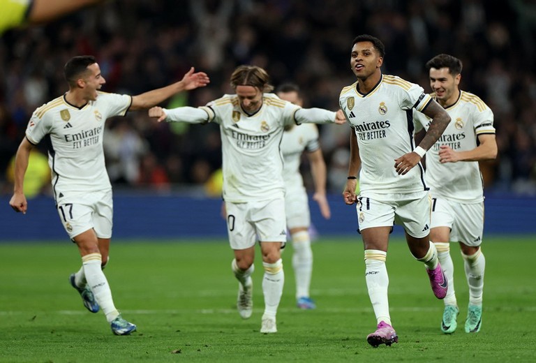 Chiến thắng này giúp Los Blancos có được 42 điểm, tạm vượt qua Girona, vươn lên đứng đầu La Liga 2023/24 với 1 điểm nhiều hơn, khi đối thủ chưa ra sân ở vòng 17.