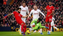 Ngoại hạng Anh: Liverpool hòa Man Utd; Arsenal trở lại vị trí dẫn đầu bảng xếp hạng