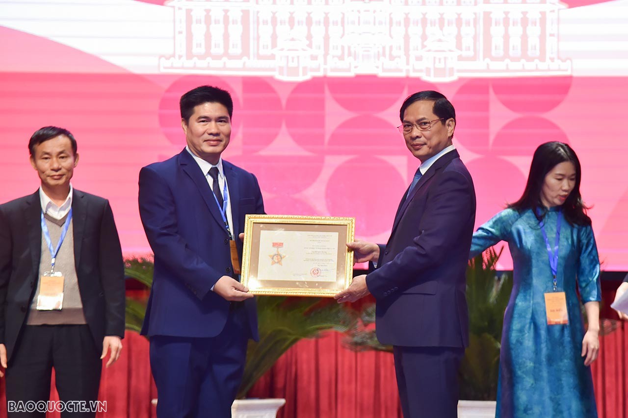 Toàn cảnh Hội nghị Ngoại vụ toàn quốc lần thứ 21 sáng ngày 18/12 qua ảnh