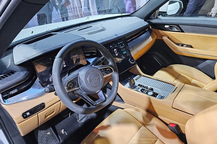 Cận cảnh Lynk & Co 09 vừa ra mắt tại Việt Nam, giá 2,199 tỷ đồng