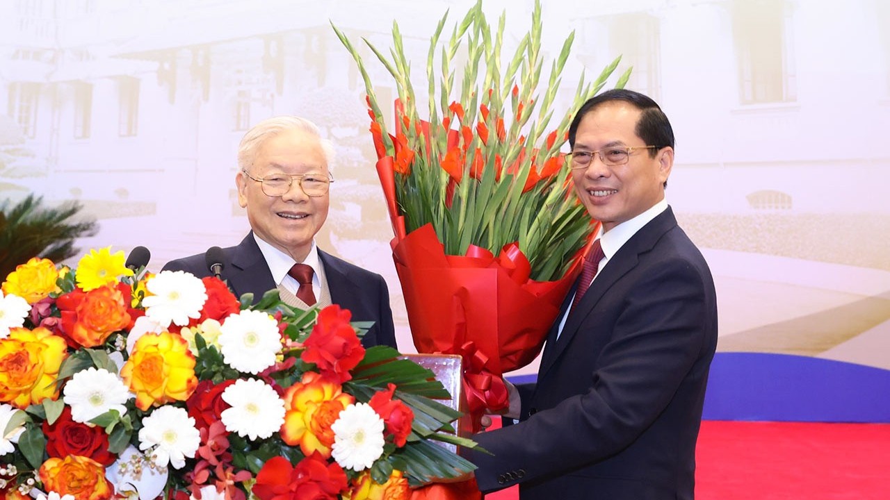 reuters ngoai giao mang ba n sac cay tre dua viet nam sang giai doan phat trien cao hon