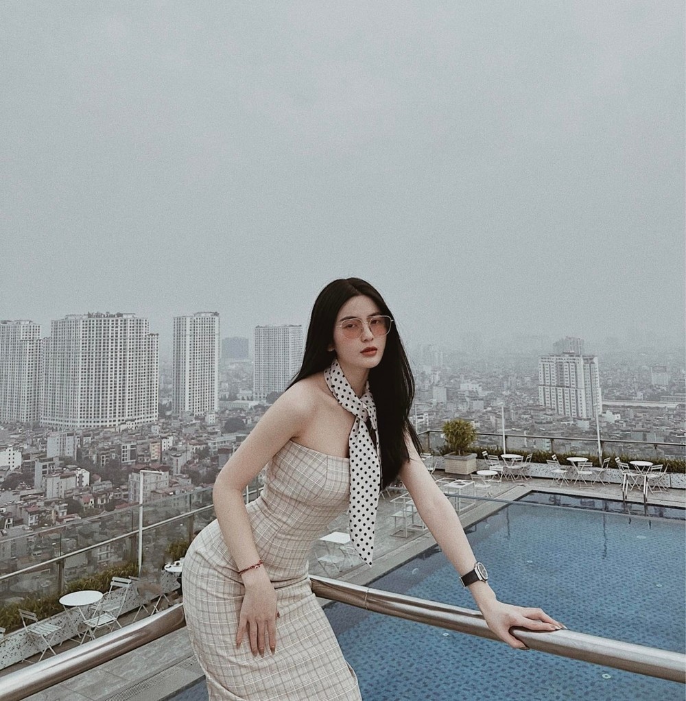 Nhan sắc bạn gái Quang Hải - Chu Thanh Huyền