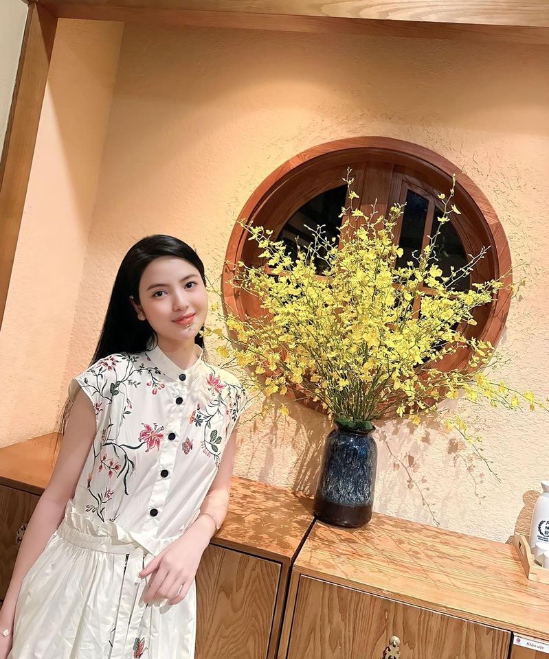 Nhan sắc bạn gái Quang Hải