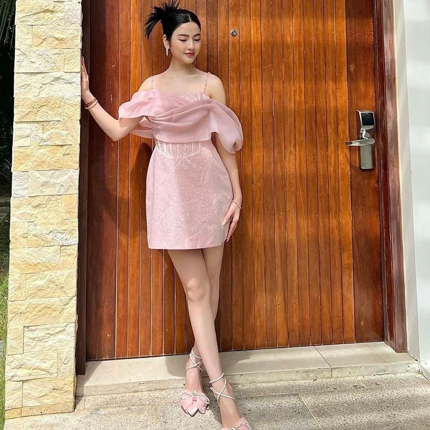 Nhan sắc bạn gái Quang Hải