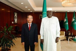 Đại sứ Nguyễn Nam Tiến trình Thư ủy nhiệm lên Chủ tịch Ủy ban Liên minh châu Phi