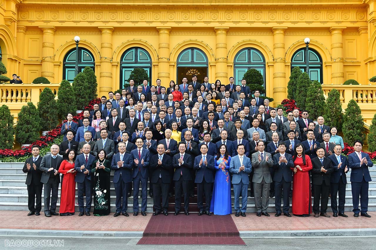 Chủ tịch nước Võ Văn Thưởng: ngành Ngoại giao sẽ phát huy tốt vai trò tiên phong Chủ tịch nước Võ Văn Thưởng: ngành Ngoại giao sẽ phát huy tốt vai trò tiên phong