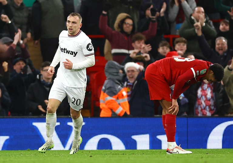Bowen rút ngắn tỷ số xuống còn 1-3 cho West Ham.