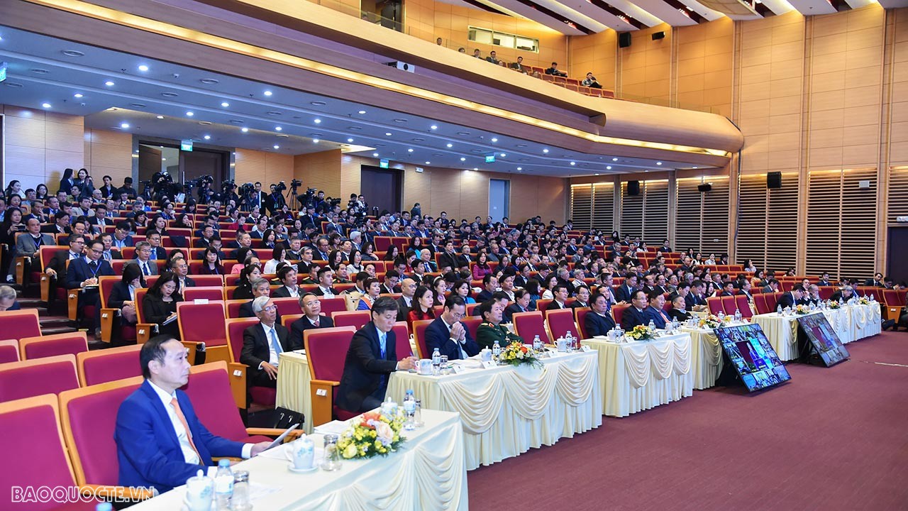 Toàn cảnh Thủ tướng Phạm Minh Chính tham dự Phiên toàn thể Ngoại giao Kinh tế phục vụ phát triển đất nước