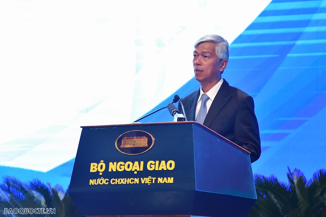 (Trực tuyến) Thủ tướng Chính phủ tham dự và phát biểu chỉ đạo tại Phiên toàn thể Ngoại giao Kinh tế phục vụ phát triển đất nước