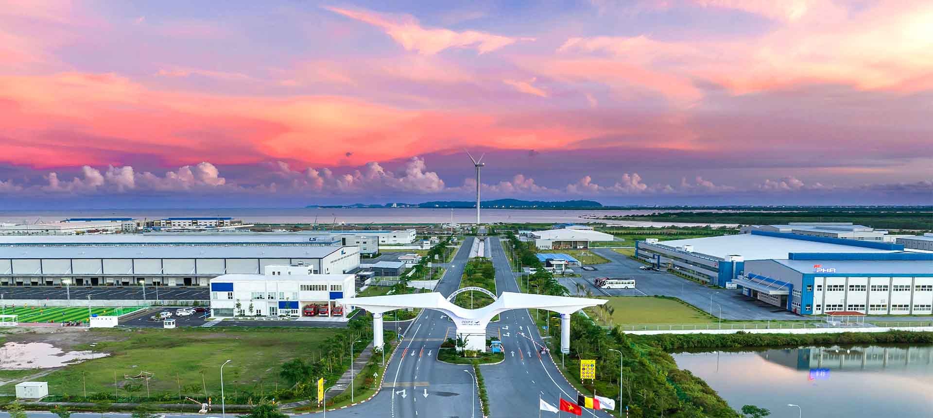 Khu vực FDI chiếm ưu thế trong giá trị xuất nhập khẩu của Việt Nam. (Nguồn: deepc.vn) Khu vực FDI chiếm ưu thế trong giá trị xuất nhập khẩu của Việt Nam. (Nguồn: deepc.vn)