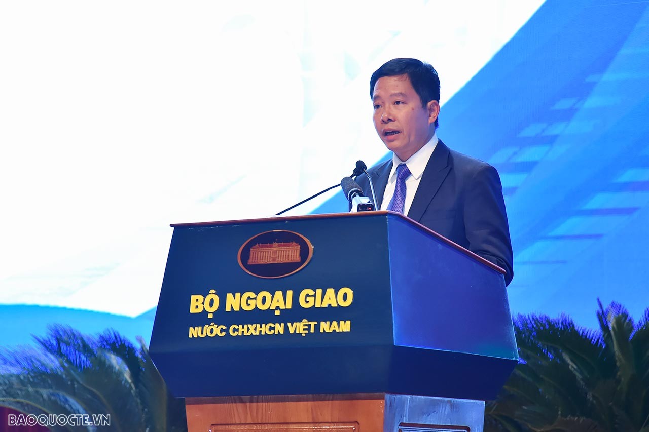 (Trực tuyến) Thủ tướng Chính phủ tham dự và phát biểu chỉ đạo tại Phiên toàn thể Ngoại giao Kinh tế phục vụ phát triển đất nước