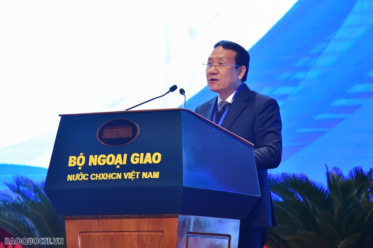 (Trực tuyến) Thủ tướng Chính phủ tham dự và phát biểu chỉ đạo tại Phiên toàn thể Ngoại giao Kinh tế phục vụ phát triển đất nước