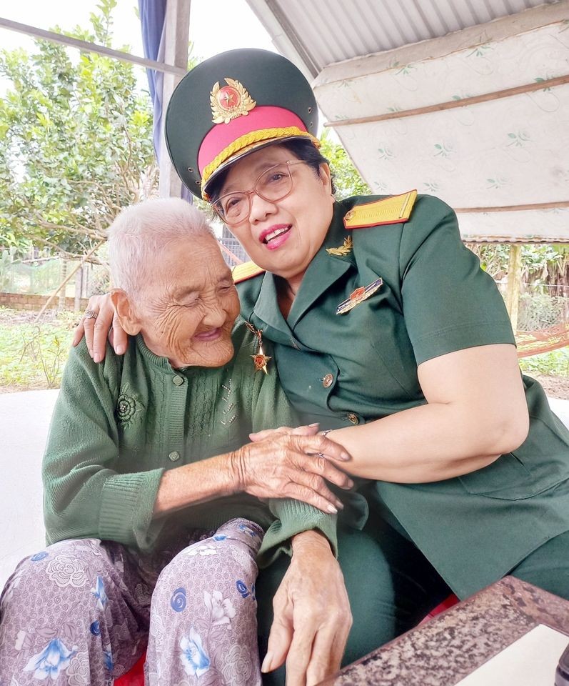 Kỷ niệm Ngày thành lập Quân đội nhân dân Việt Nam: 'Bông hồng Núi Chúa' trọn vẹn nghĩa tình đồng đội