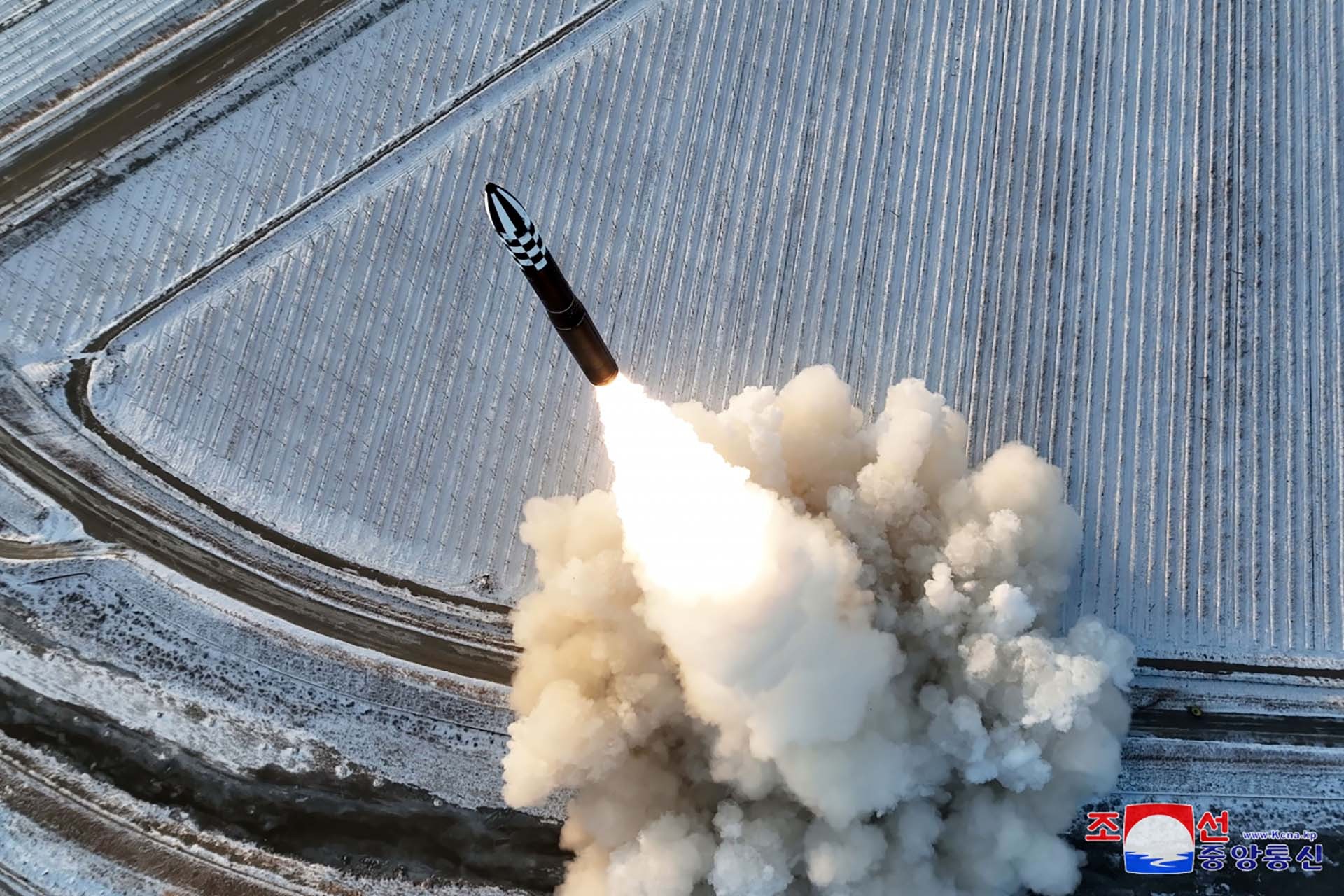 Vụ phóng ICBM ngày 18/12 của Triều Tiên nhắn gửi nhiều thông điệp. (Nguồn: KCNA) Vụ phóng ICBM ngày 18/12 của Triều Tiên nhắn gửi nhiều thông điệp. (Nguồn: KCNA)