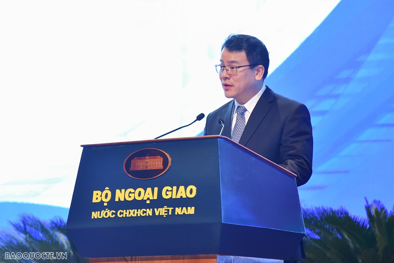 (Trực tuyến) Thủ tướng Chính phủ tham dự và phát biểu chỉ đạo tại Phiên toàn thể Ngoại giao Kinh tế phục vụ phát triển đất nước