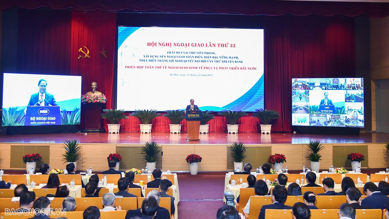 Toàn cảnh Thủ tướng Phạm Minh Chính tham dự Phiên toàn thể Ngoại giao Kinh tế phục vụ phát triển đất nước