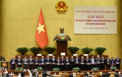 Chủ tịch Quốc hội gặp mặt các Đại sứ, Trưởng Cơ quan đại diện ngoại giao Việt Nam ở nước ngoài