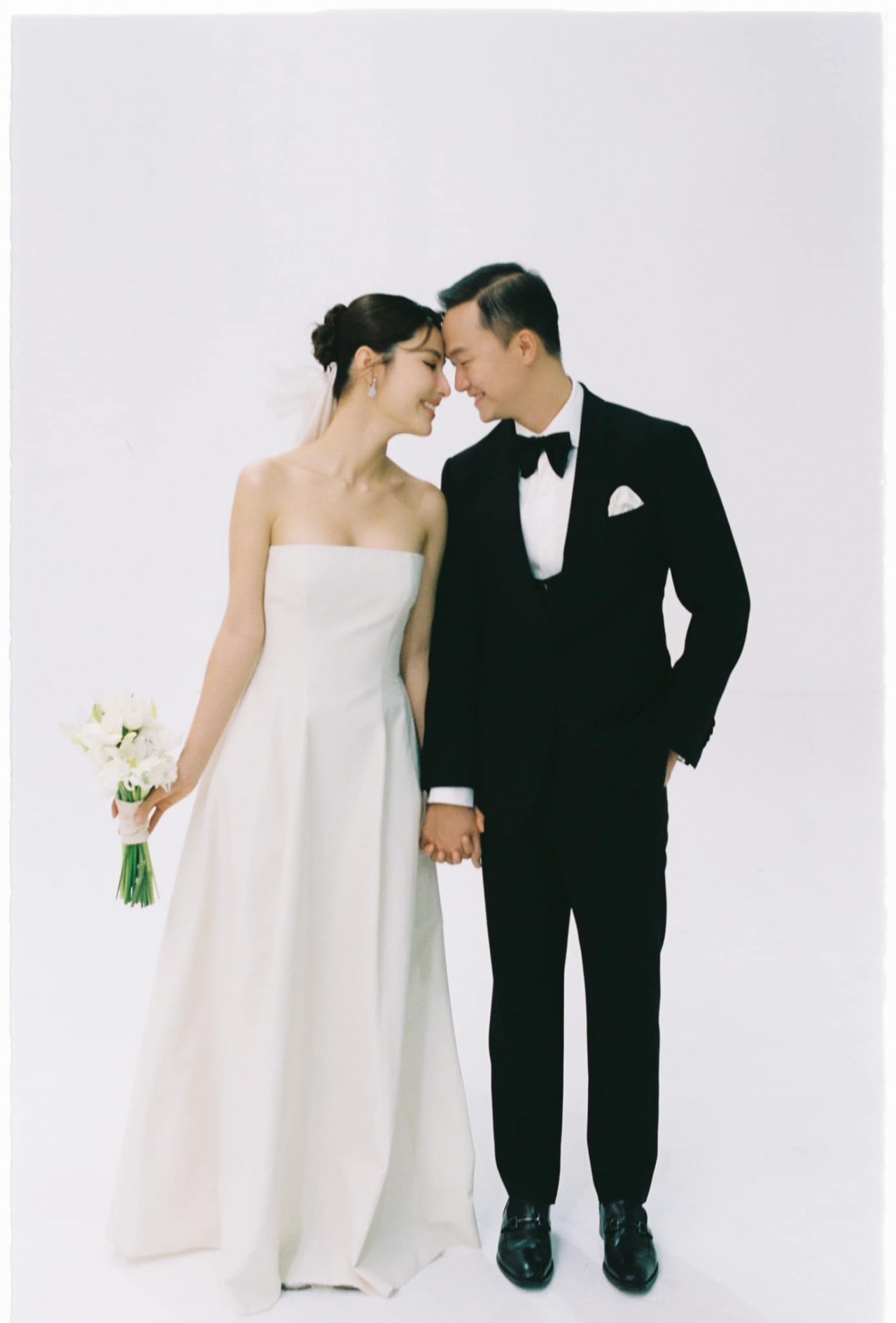 Ngắm ảnh cưới đẹp như mơ của Diễm My 9X