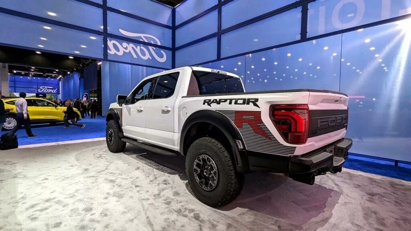 Chi tiết Ford F-150 Raptor R 2024 mạnh 730 mã lực, giá từ 1,946 tỷ đồng Chi tiết Ford F-150 Raptor R 2024 mạnh 730 mã lực, giá từ 1,946 tỷ đồng