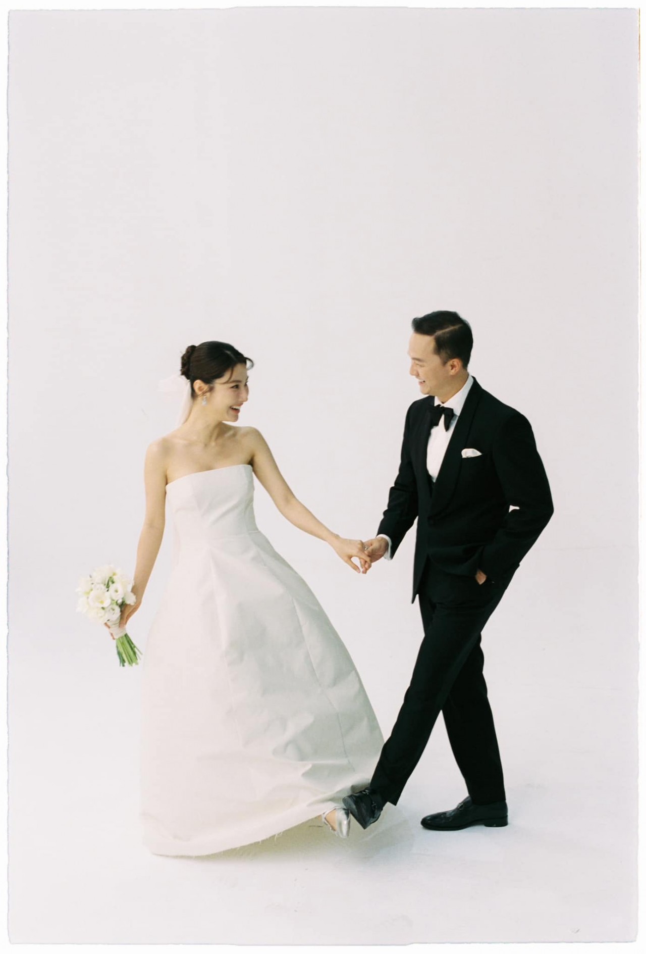 Ngắm ảnh cưới đẹp nên thơ của Diễm My 9X