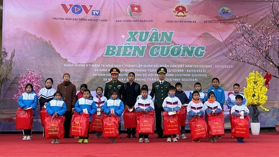 Ấm áp 'Xuân Biên cương' ở 3 xã biên giới Hà Giang