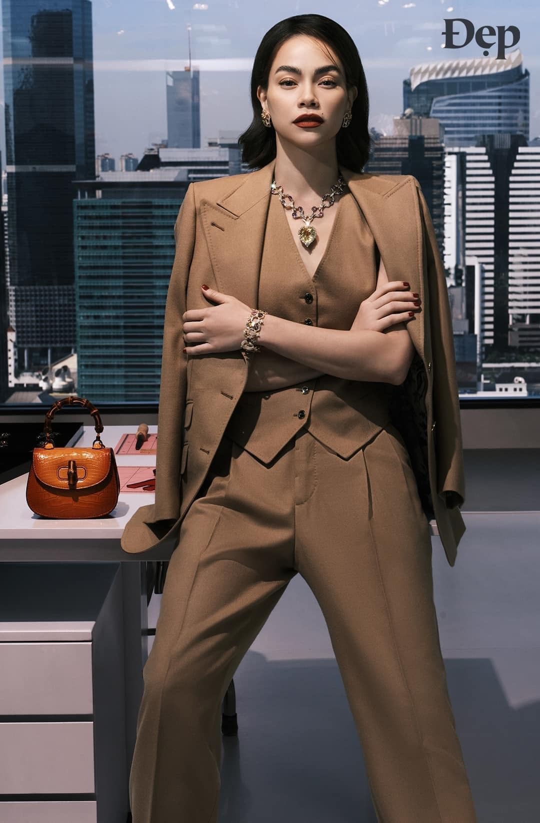 Sắc vóc 'cực phẩm' của ca sĩ Hồ Ngọc Hà