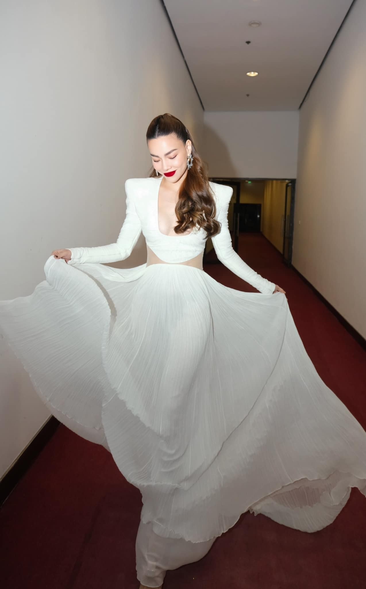 Sắc vóc 'cực phẩm' của ca sĩ Hồ Ngọc Hà