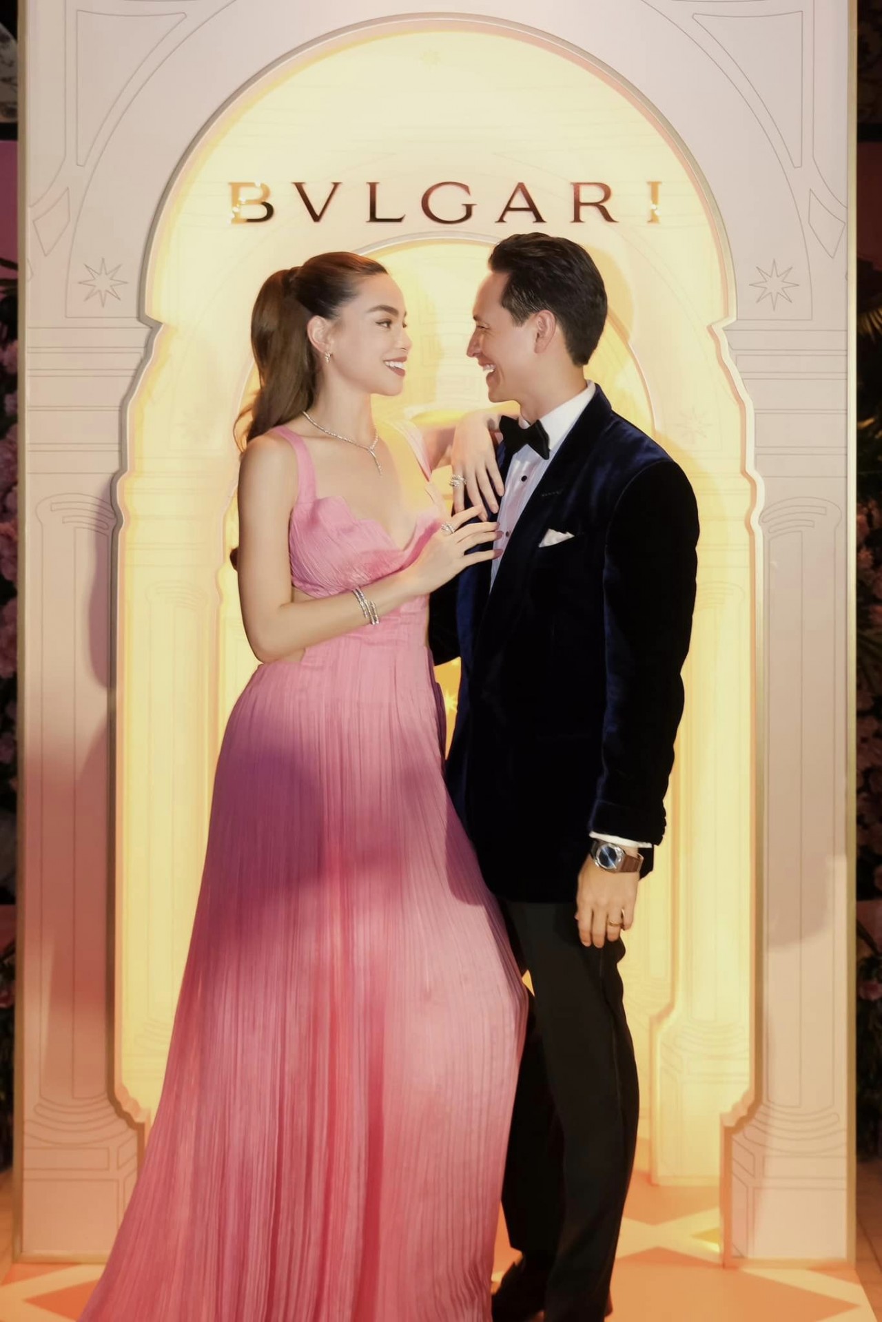 Sắc vóc 'cực phẩm' của ca sĩ Hồ Ngọc Hà