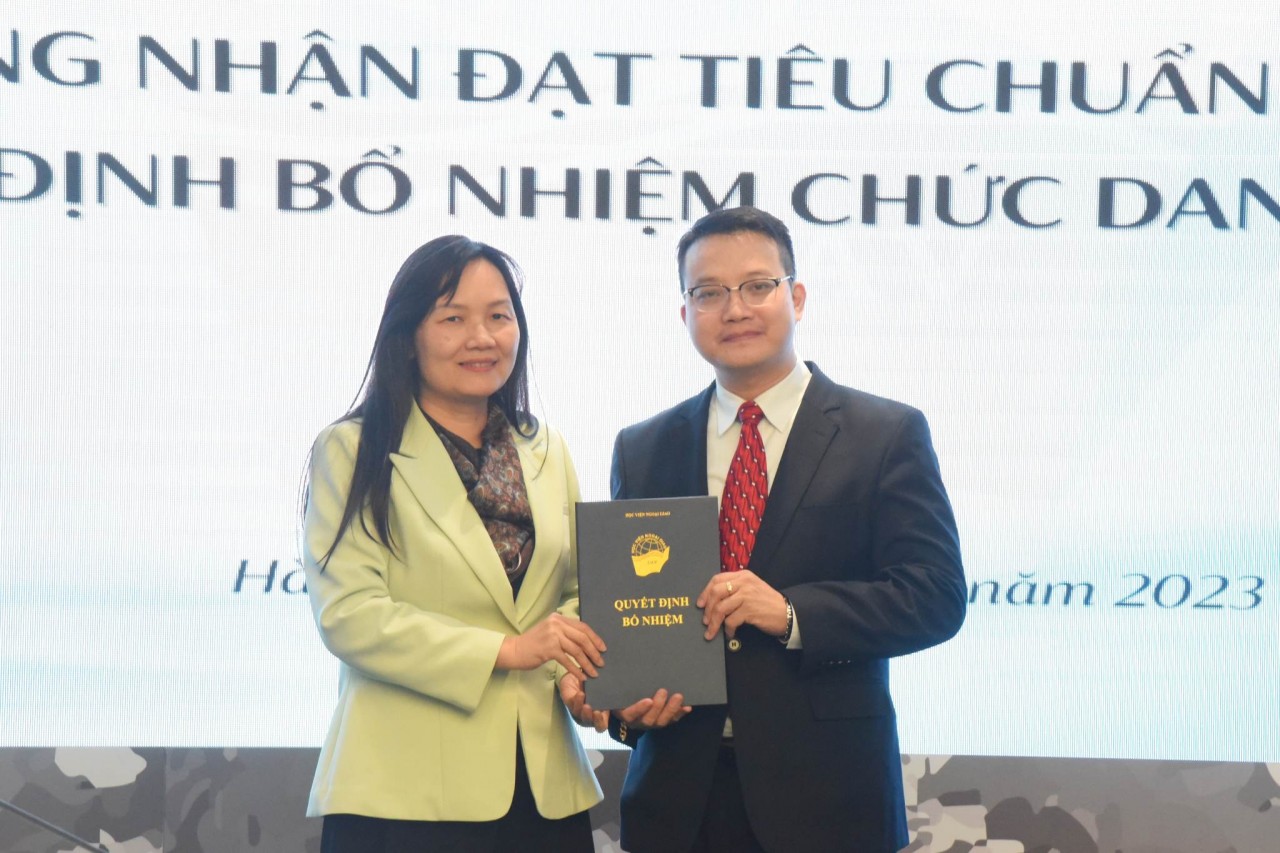 Khoa Kinh tế Quốc tế, Học viện Ngoại giao có Giáo sư đầu tiên
