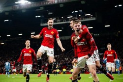 Ngoại hạng Anh: Man Utd chơi hay nhất từ đầu mùa giải 2023/24, ngược dòng thắng Aston Villa