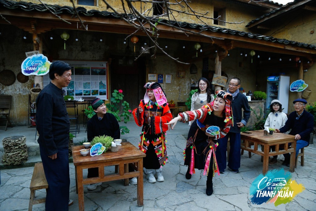 Có hẹn cùng thanh xuân - những chuyện giờ mới kể Có hẹn cùng thanh xuân - những chuyện giờ mới kể