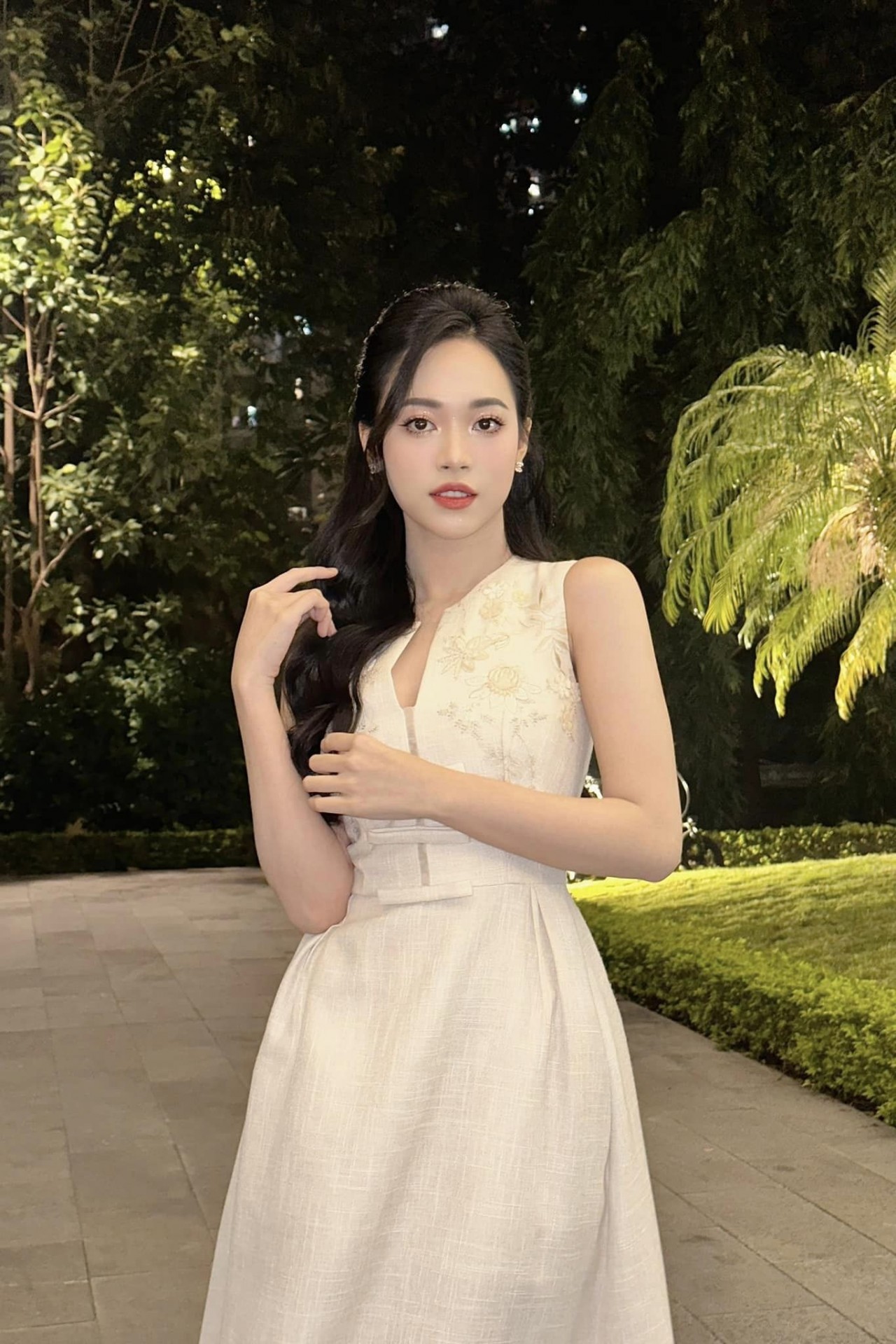 Á hậu Trịnh Thùy Linh