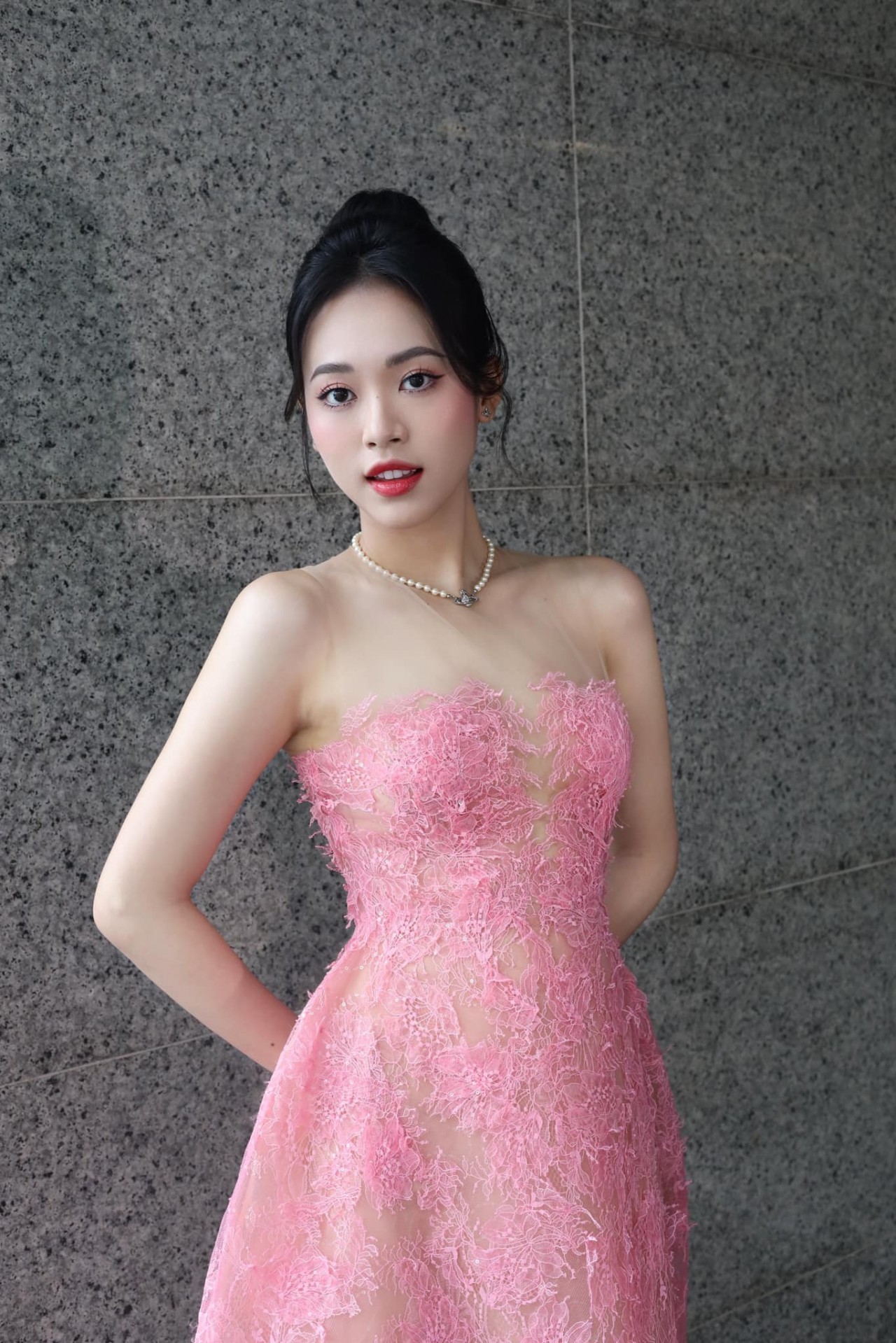 Á hậu Trịnh Thùy Linh