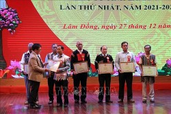 Người có uy tín trong vùng dân tộc thiểu số tham gia đấu tranh phòng, chống tội phạm