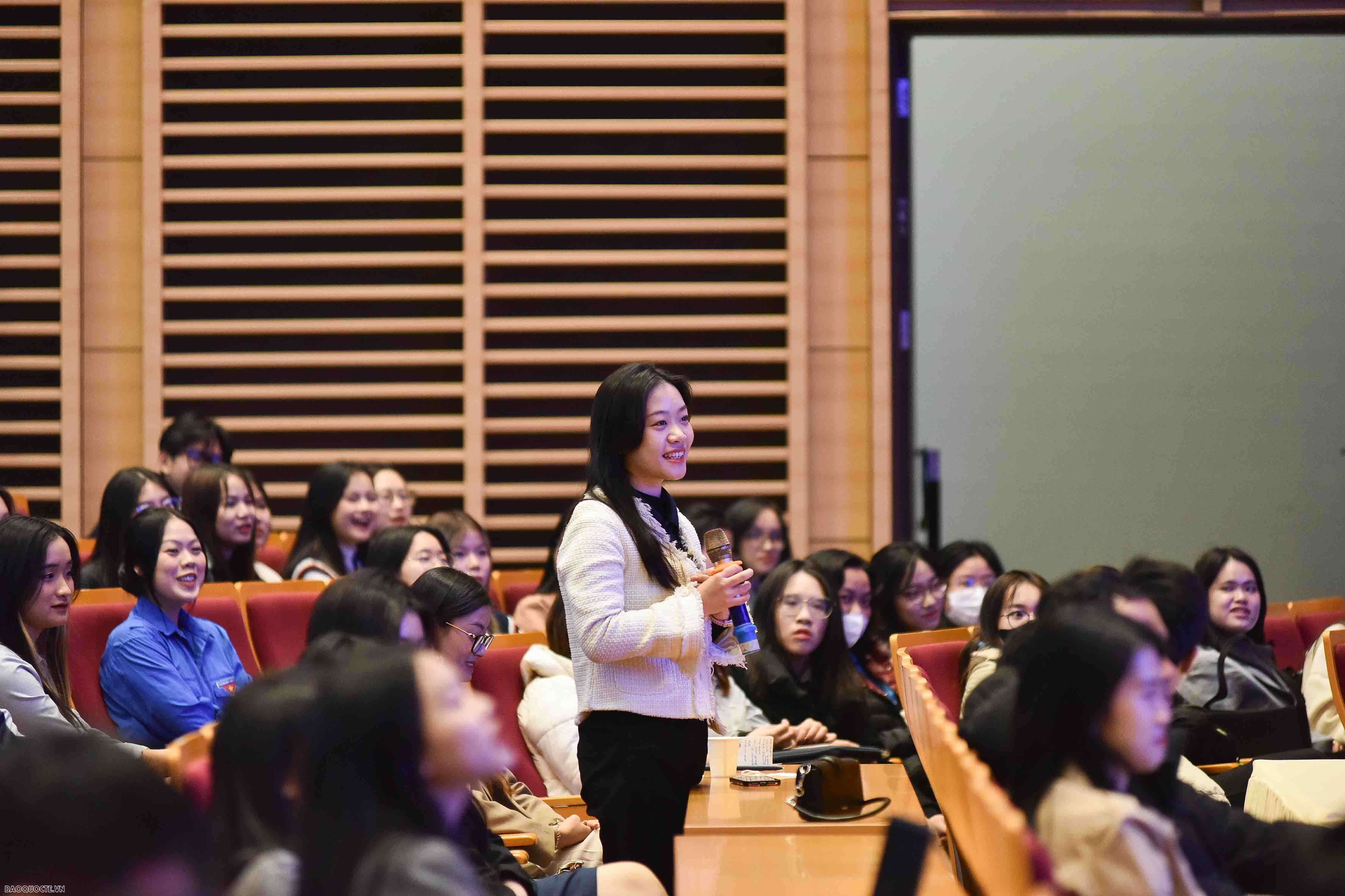 Thanh niên Việt Nam chủ động nắm bắt cơ hội trong quá trình hội nhập quốc tế