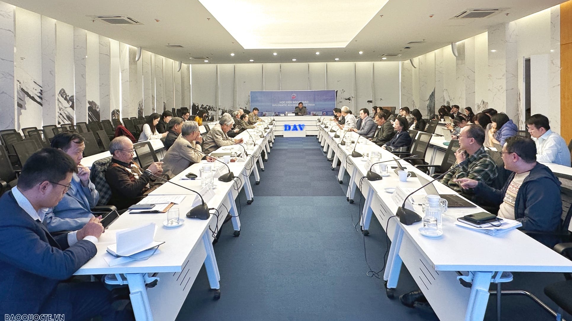 the gioi 40 nam qua va nhung tac dong den duong loi doi ngoai cua viet nam