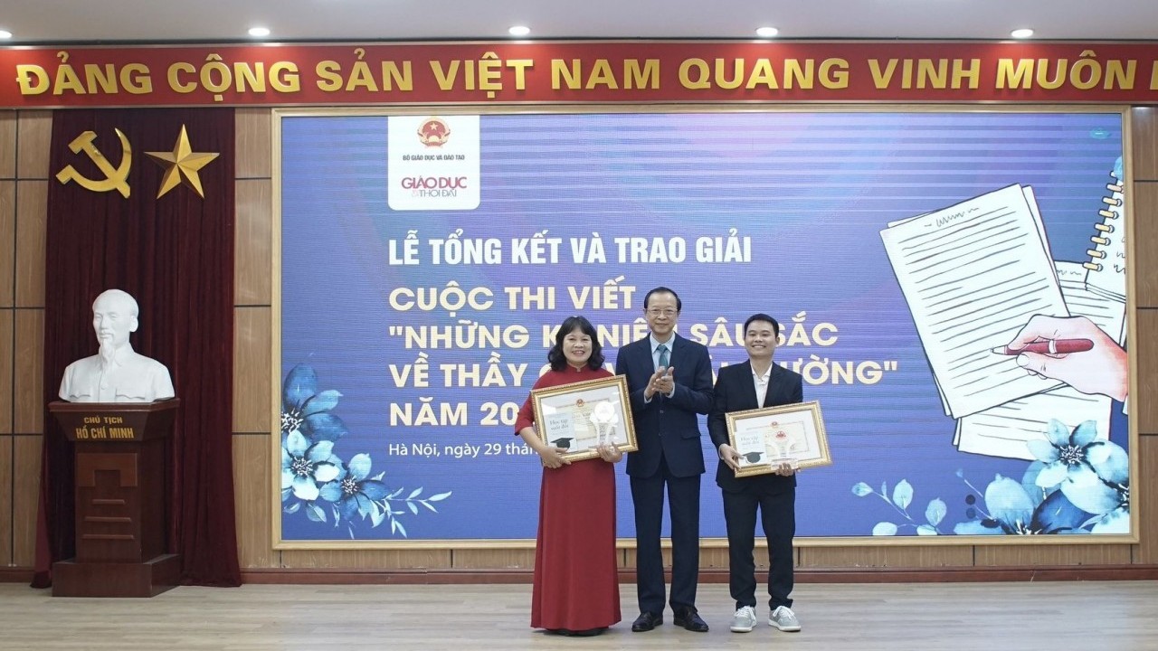 Cuộc thi 'Những kỷ niệm sâu sắc về thầy cô và mái trường': Minh chứng cho giá trị mà thầy cô dâng hiến