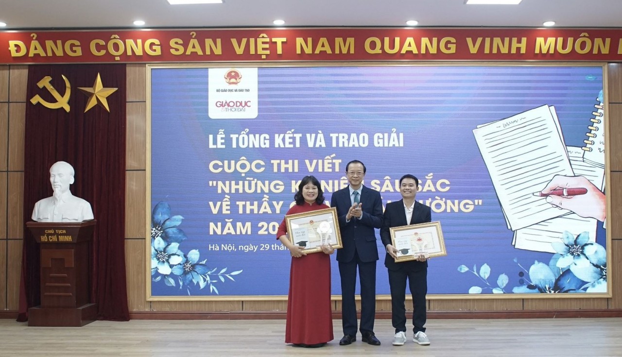 Cuộc thi viết 'Những kỷ niệm sâu sắc về thầy cô và mái trường': Minh chứng cho giá trị mà thầy cô và nhà trường dâng hiến Cuộc thi viết 'Những kỷ niệm sâu sắc về thầy cô và mái trường': Minh chứng cho giá trị mà thầy cô và nhà trường dâng hiến