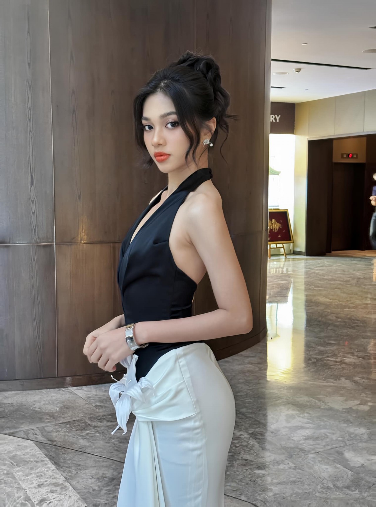 Á hậu Huỳnh Minh Kiên