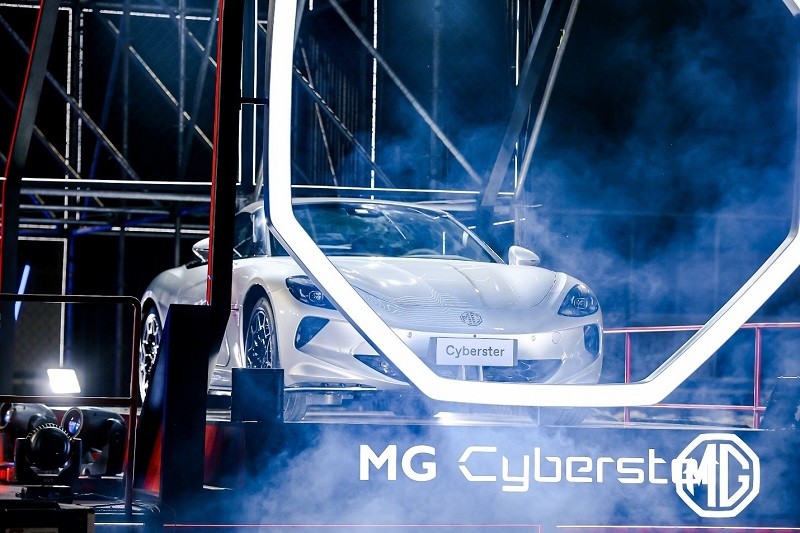 Xe thể thao điện mui trần MG Cyberster trình làng tại Việt Nam