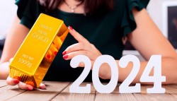 Giá vàng hôm nay 6/1/2024: Giá vàng neo cao, vàng miếng vẫn 'hot', sẽ chạm mốc 2.300 USD/ounce trong năm nay?