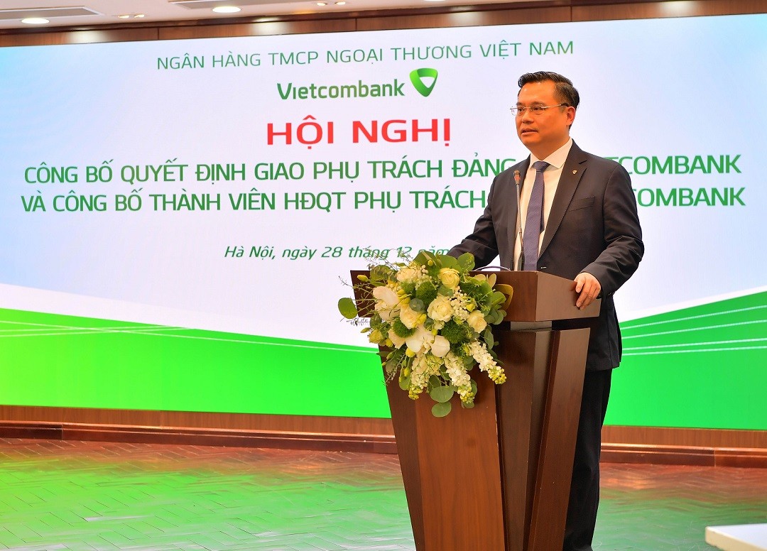 Vietcombank công bố quyết định giao phụ trách Đảng bộ và thành viên phụ trách Hội đồng quản trị Vietcombank công bố quyết định giao phụ trách Đảng bộ và thành viên phụ trách Hội đồng quản trị